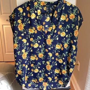 Forever 21 Floral Short Sleeved Blouse